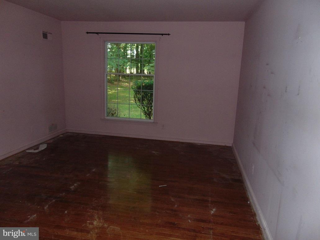 9321 Warfield Road Gaithersburg, MD 20882 - Photo 13 of 18 Bedroom