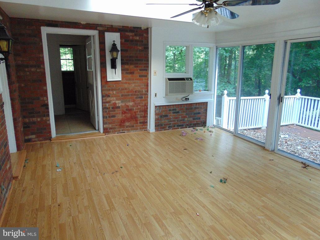 9321 Warfield Road Gaithersburg, MD 20882 - Photo 9 of 18 Sunroom