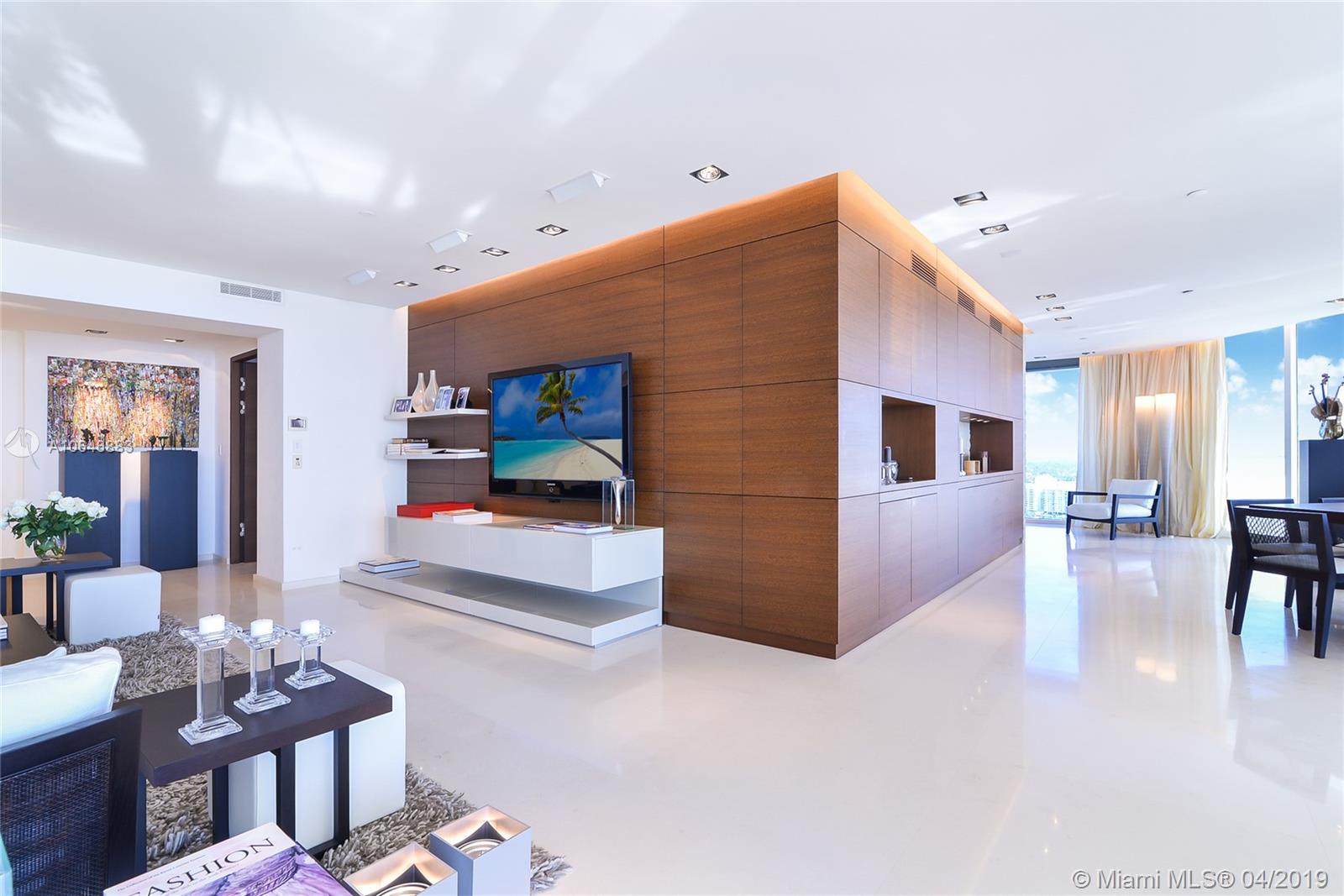 21200 Point Place Aventura, FL 33180 - Photo 2 of 35