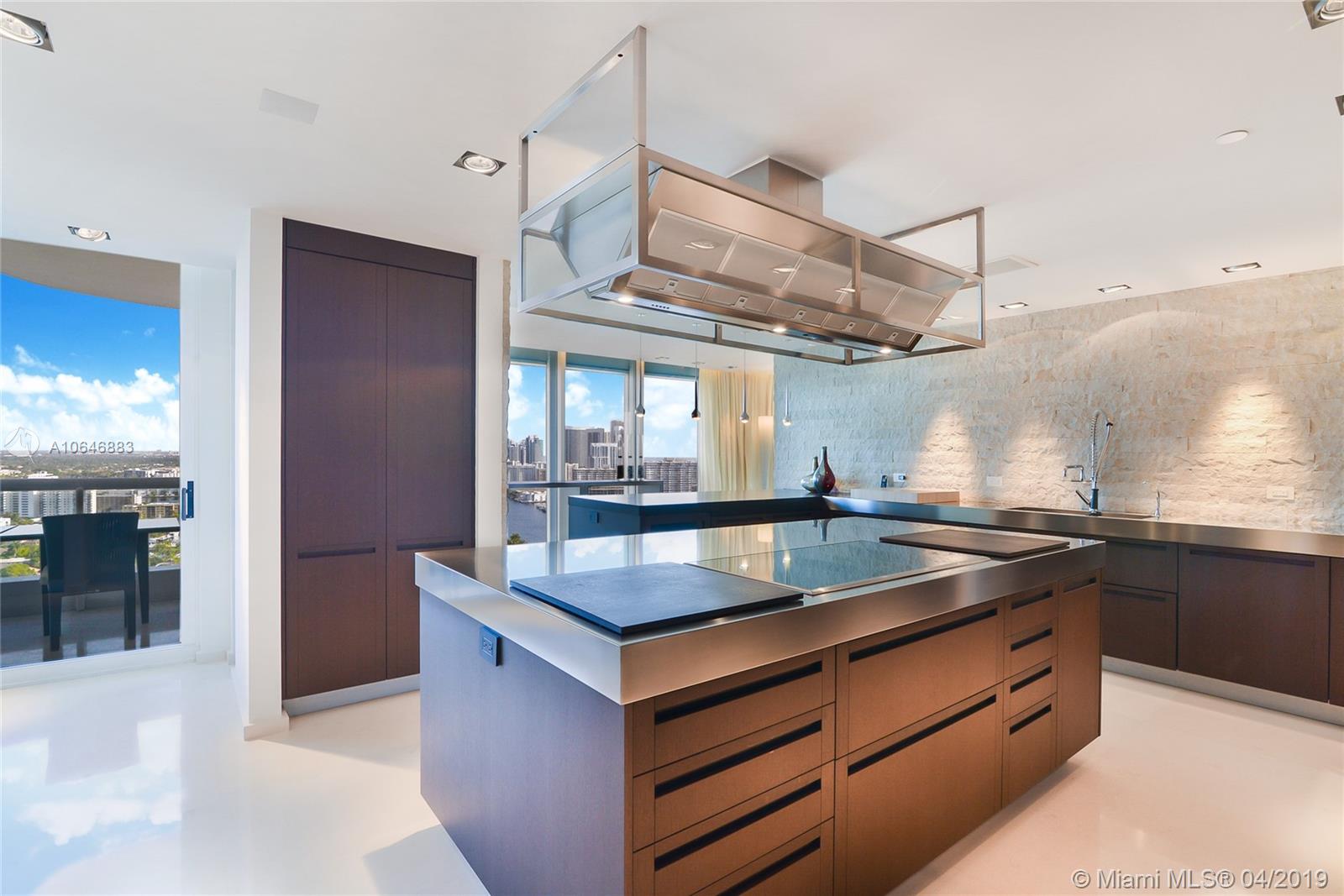 21200 Point Place Aventura, FL 33180 - Photo 18 of 35