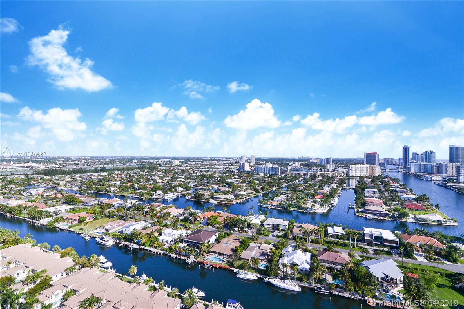 21200 Point Place Aventura, FL 33180 - Photo 10 of 35 SIDE UNOBSTRUCTED VIEWS