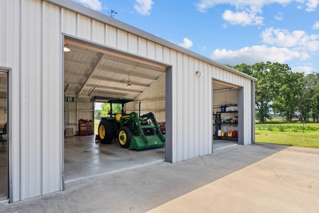 455 County Road 2808 Mabank, TX 75147 - Photo 28 of 40 a view of outdoor space with porch and entertaining space