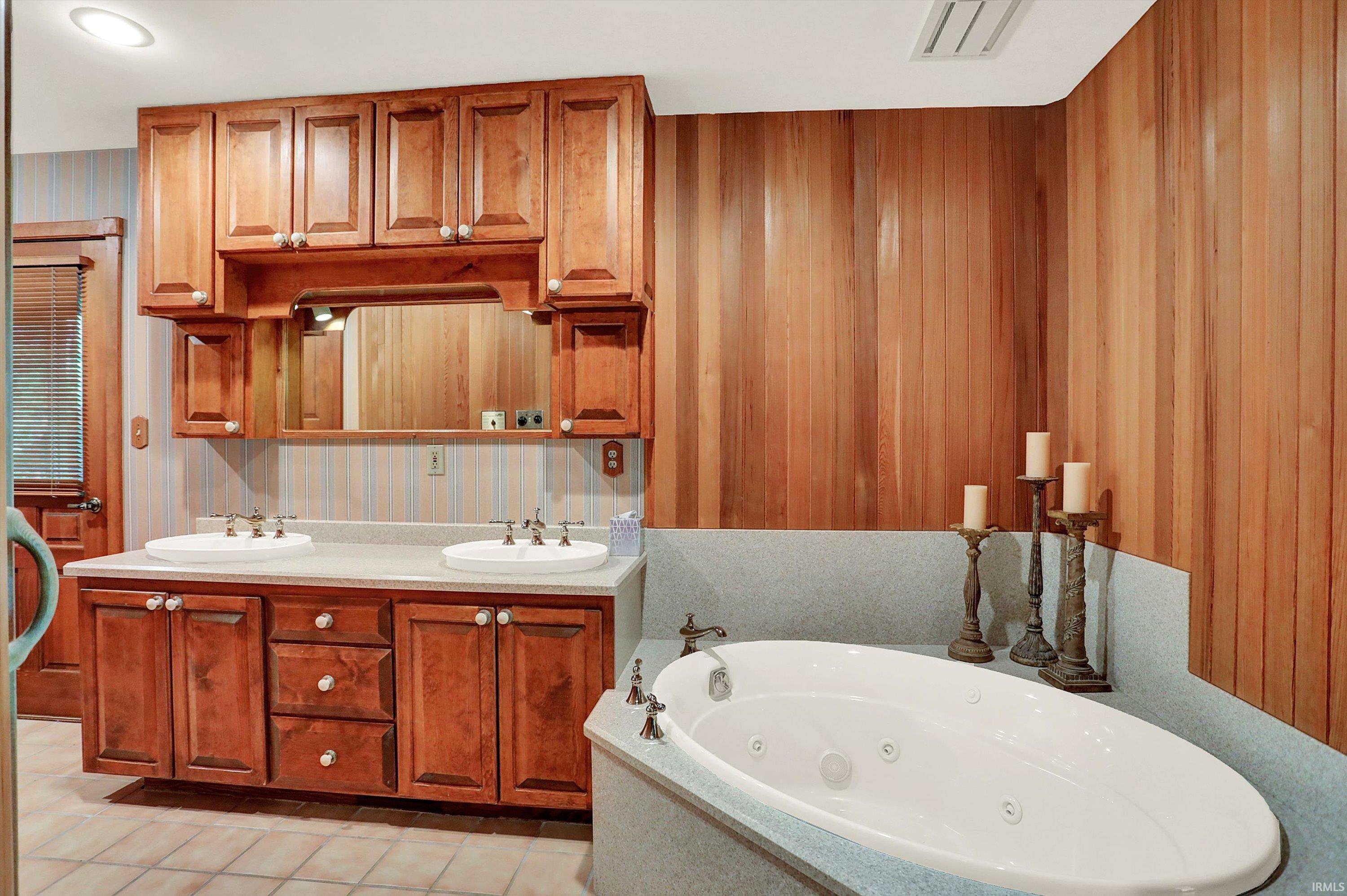 1420 South Valley Forge Road Bloomington, IN 47401 - Photo 17 of 36