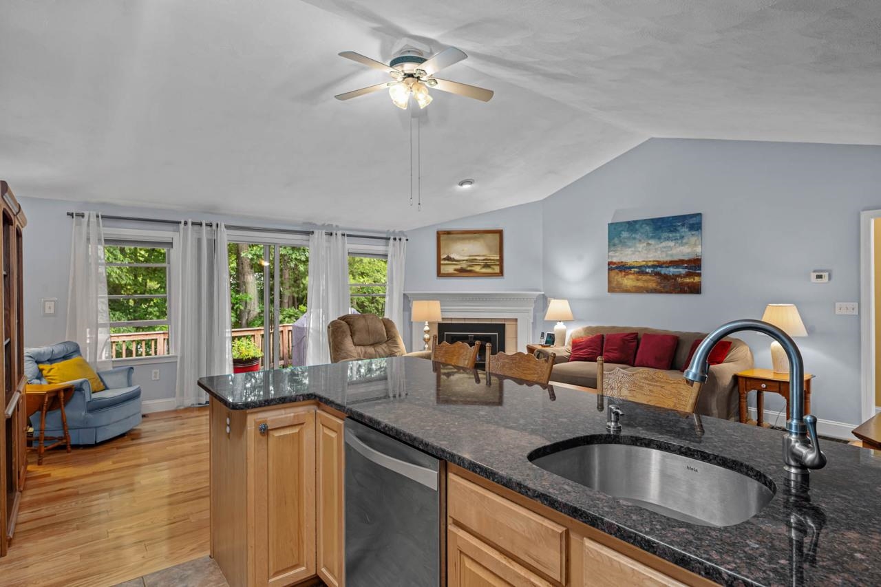 1 Trent Road Hooksett, NH 03106 - Photo 13 of 42