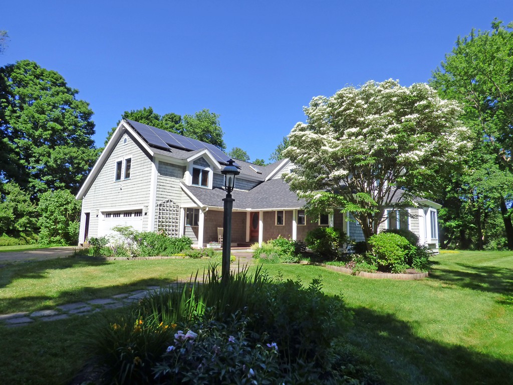 542 River Road Deerfield, MA 01342 - Photo 1 of 30 Gallery Image 1