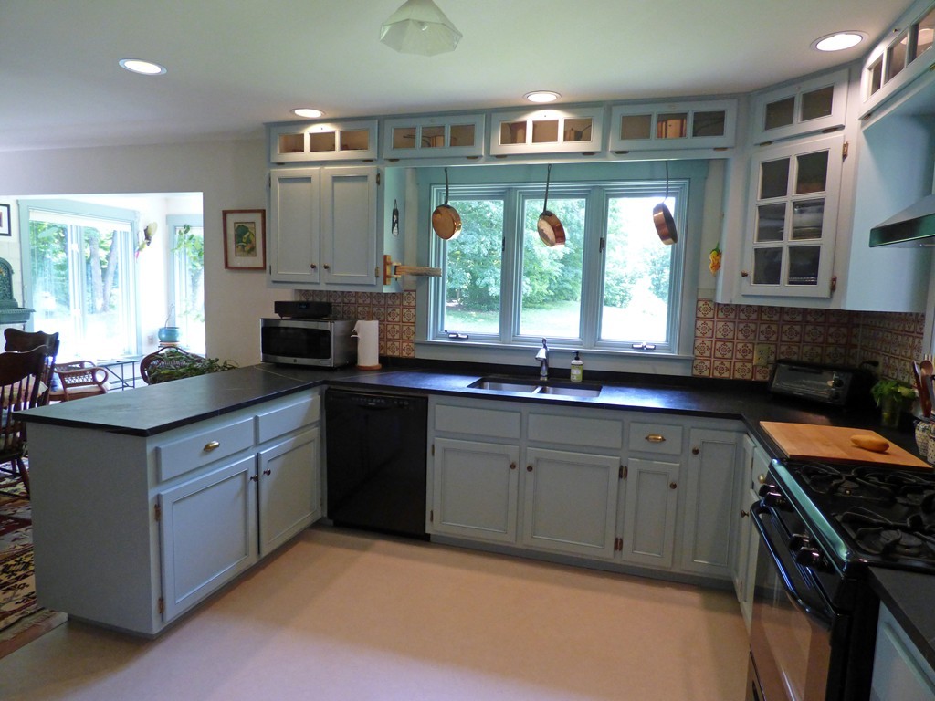 542 River Road Deerfield, MA 01342 - Photo 11 of 30 Gallery Image 11
