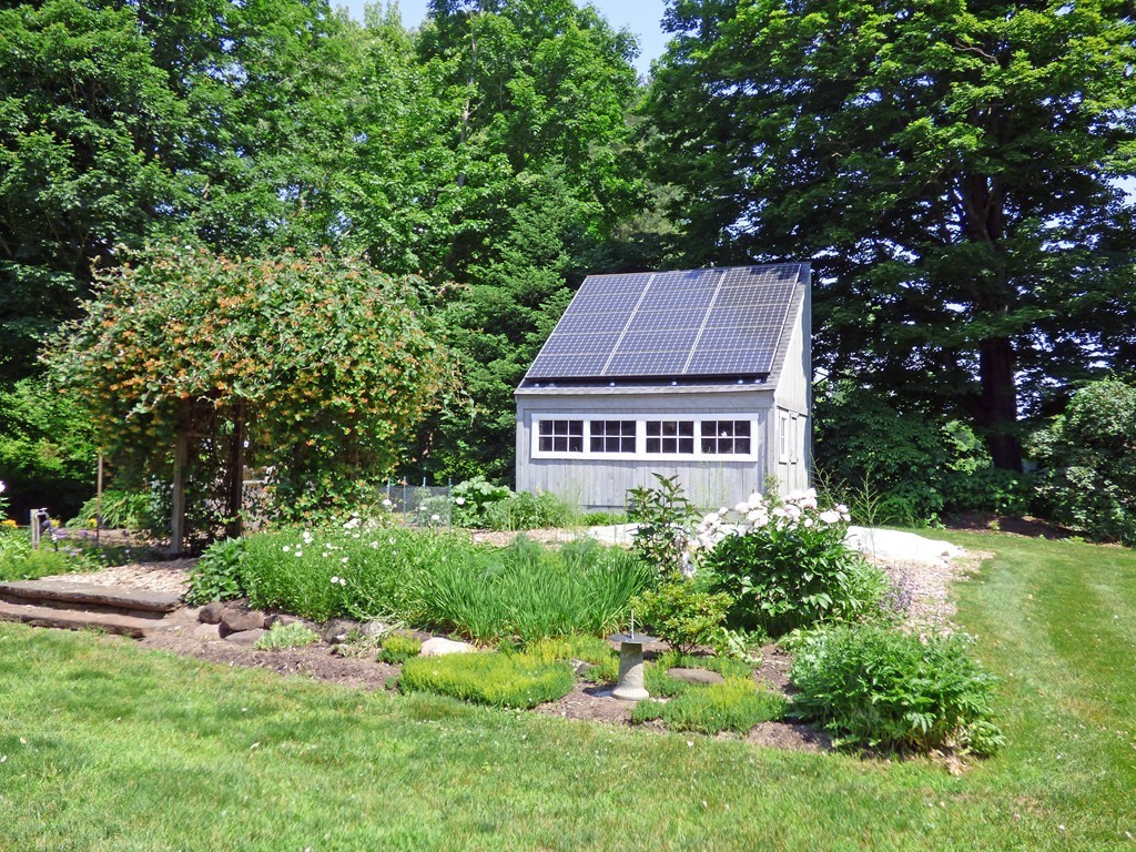 542 River Road Deerfield, MA 01342 - Photo 5 of 30 Gallery Image 5