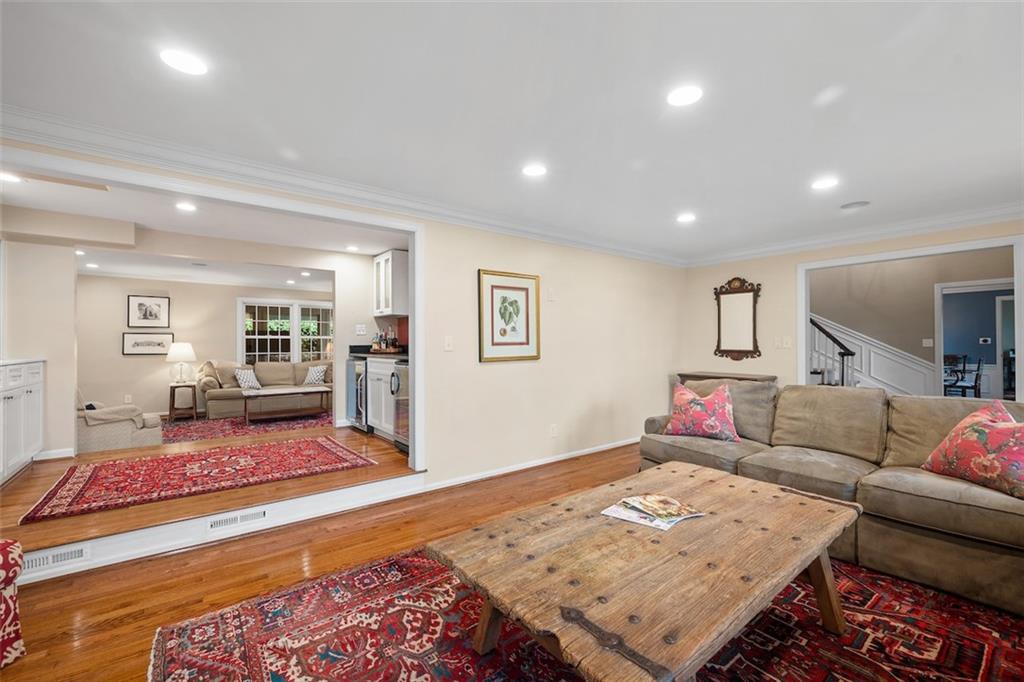 1014 Osage Road Pittsburgh, PA 15243 - Photo 7 of 49 a living room with furniture and a rug