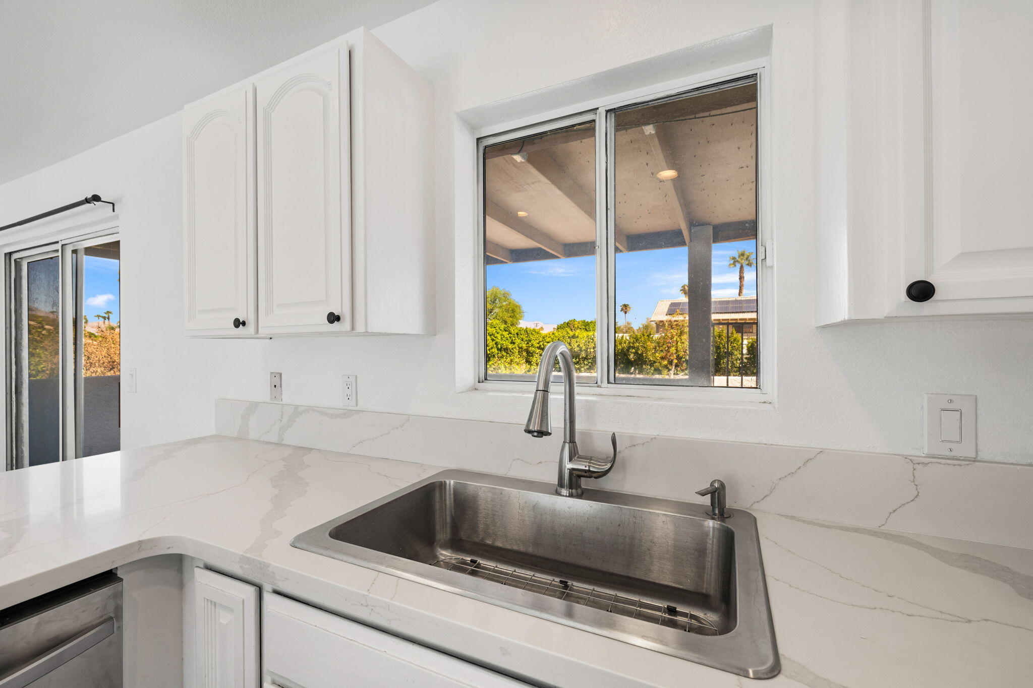 68090 Concepcion Road Cathedral City, CA 92234 - Photo 13 of 52 Kitchen
