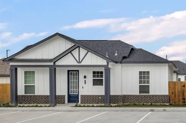 $1,578 | 4250 Woodridge Parkway, Unit 1027, Porter, TX 77365