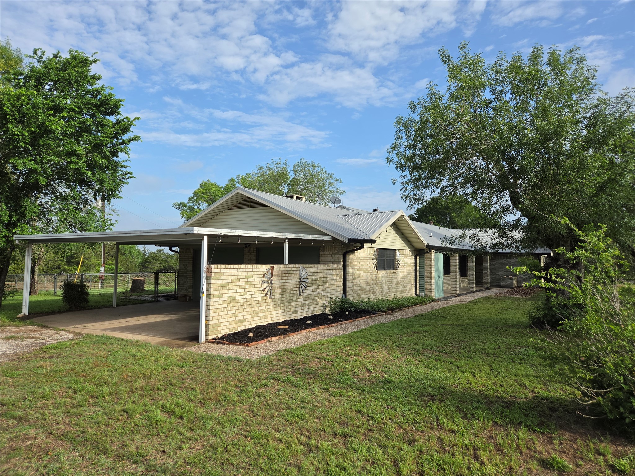 5953 Fm 141 Dime Box, TX 77853 - Photo 2 of 20 a front view of a house with a yard