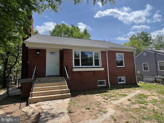 6013 Jamestown Road Hyattsville, MD 20782 - Photo 1 of 23 Gallery Image 1