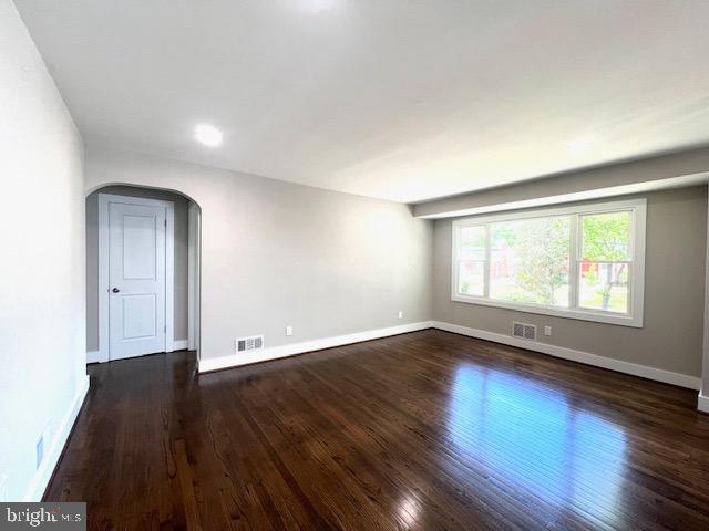 6013 Jamestown Road Hyattsville, MD 20782 - Photo 3 of 23 Gallery Image 3