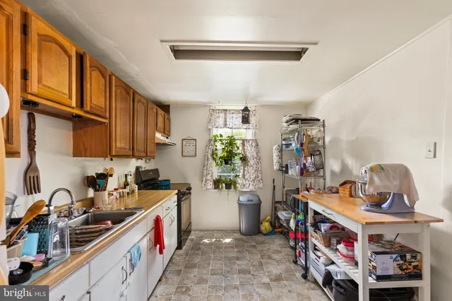 $180,000 | 330 Julian Street, Williamstown, PA 17098