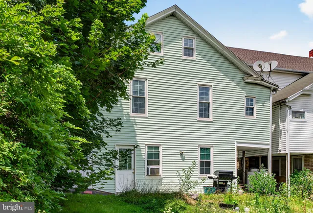 $180,000 | 330 Julian Street, Williamstown, PA 17098