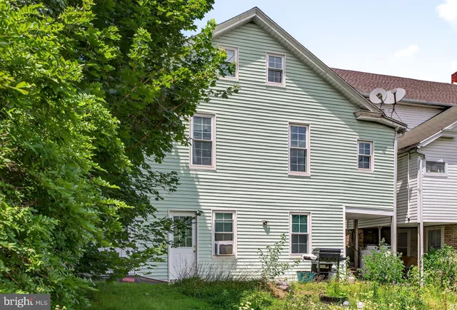 $180,000 | 330 Julian Street, Williamstown, PA 17098