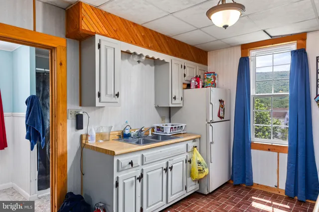 $180,000 | 330 Julian Street, Williamstown, PA 17098