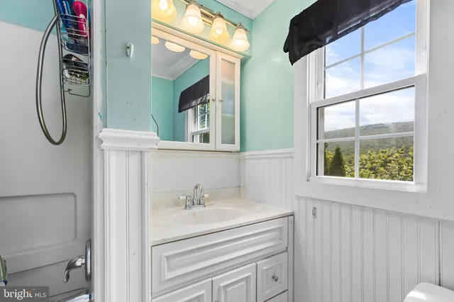 $180,000 | 330 Julian Street, Williamstown, PA 17098