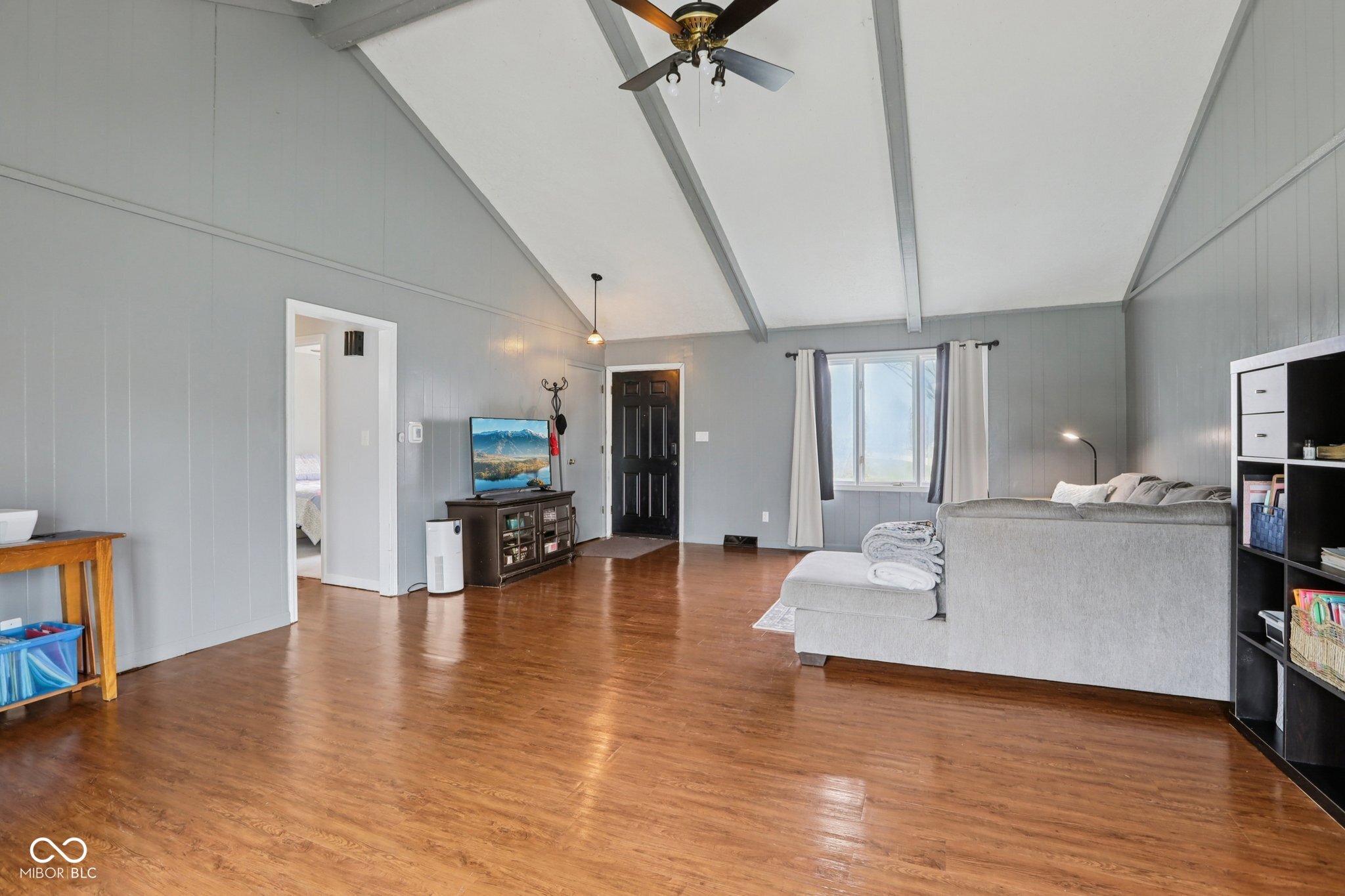 8445 Carthay Circle Fishers, IN 46038 - Photo 4 of 31