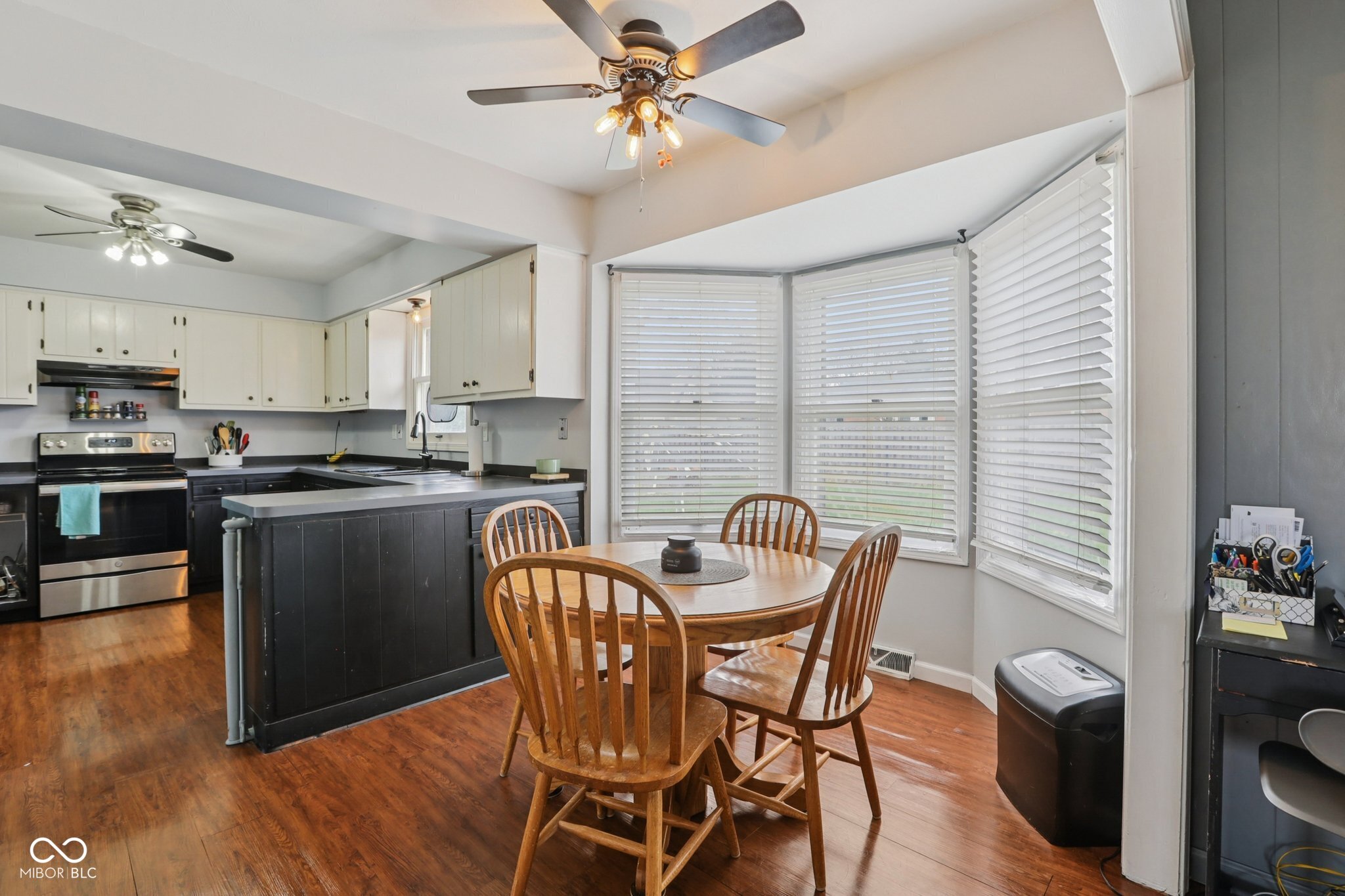 8445 Carthay Circle Fishers, IN 46038 - Photo 9 of 31