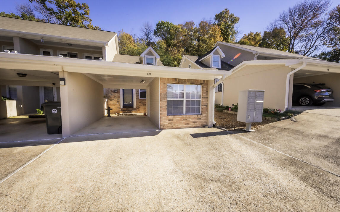 633 Westview Road Chattanooga, TN 37415 - Photo 2 of 18 DSC_5437