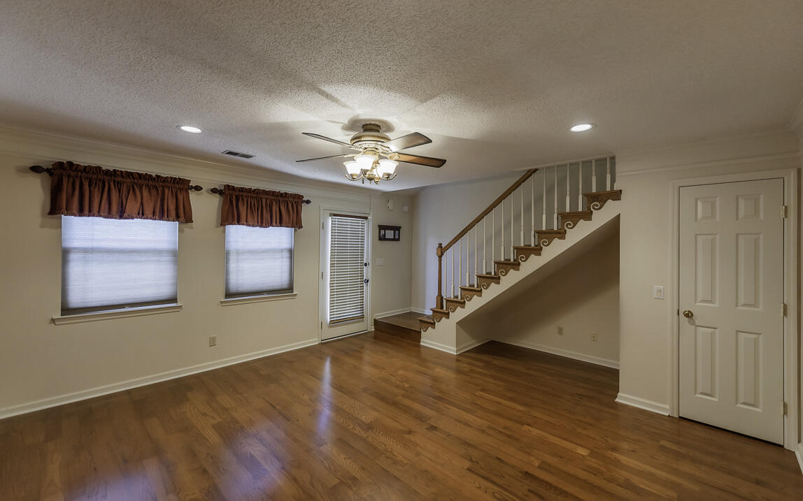 633 Westview Road Chattanooga, TN 37415 - Photo 5 of 18 DSC_5461
