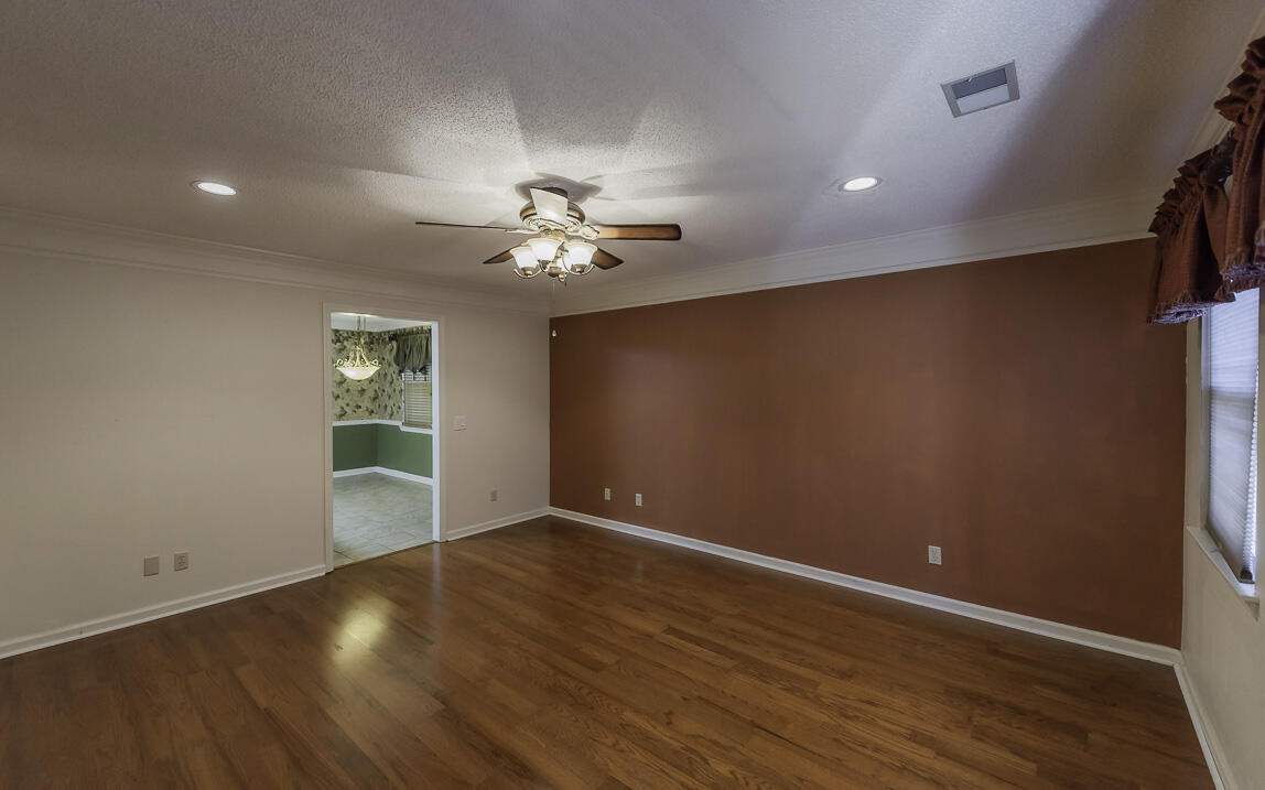 633 Westview Road Chattanooga, TN 37415 - Photo 6 of 18 DSC_5454