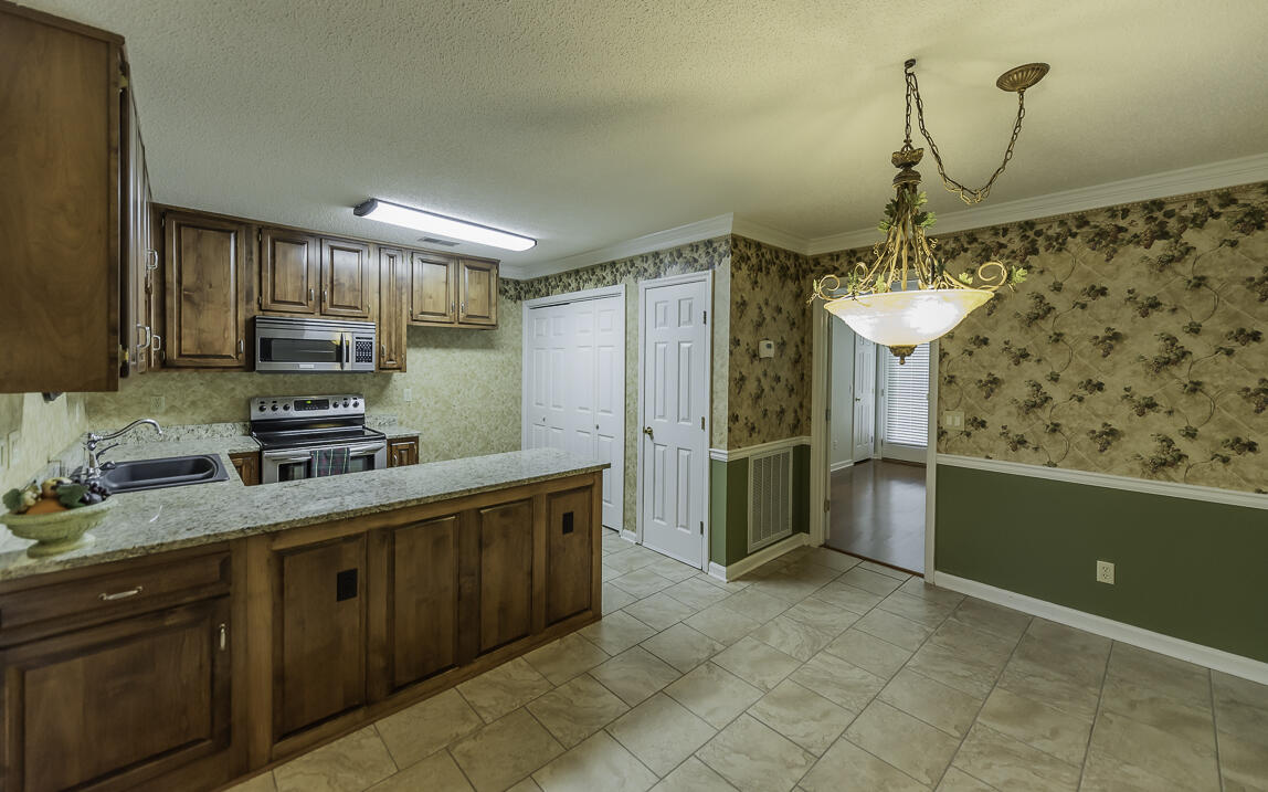 633 Westview Road Chattanooga, TN 37415 - Photo 7 of 18 DSC_5465