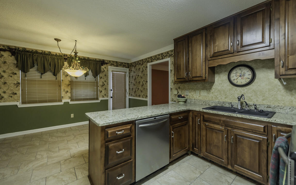 633 Westview Road Chattanooga, TN 37415 - Photo 10 of 18 DSC_5474