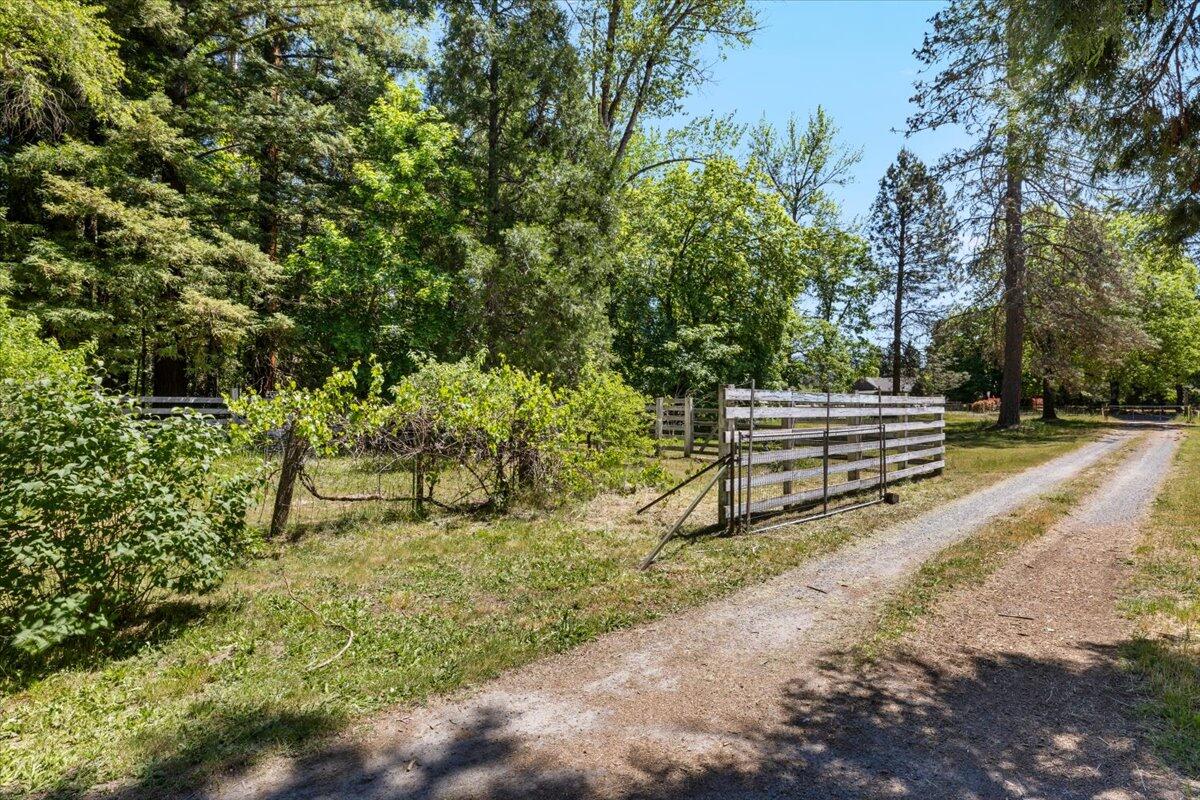 2368 Upper River Rd Loop Grants Pass, OR 97526 - Photo 5 of 40 05-CI_9689