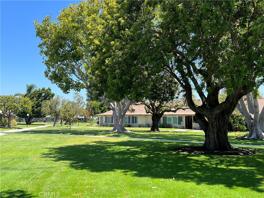 1561 Interlachen Road Seal Beach, CA 90740 - Photo 2 of 3 a view of a volley ball court