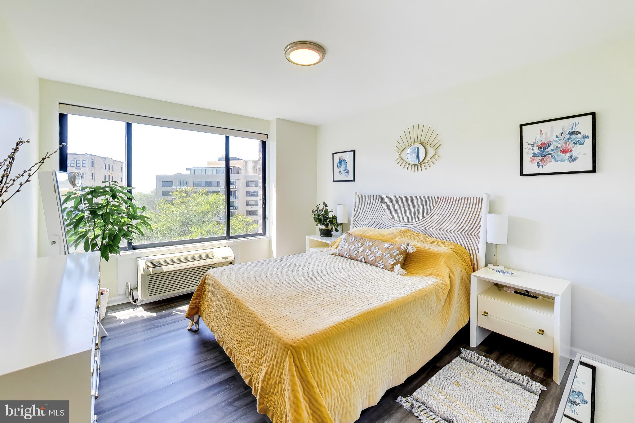 2501 Calvert Street Northwest, Unit 711 Washington, DC 20008 - Photo 13 of 33