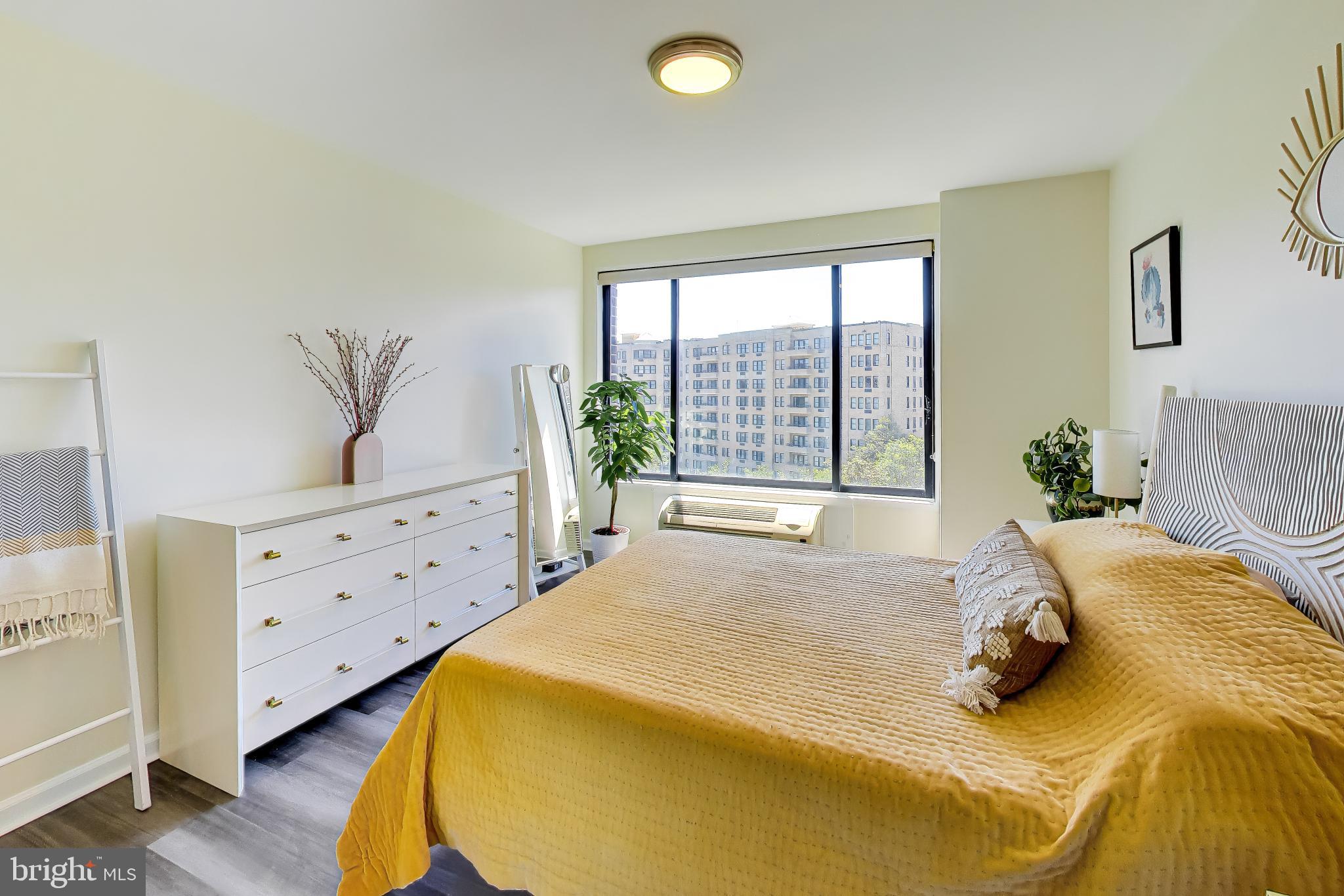 2501 Calvert Street Northwest, Unit 711 Washington, DC 20008 - Photo 14 of 33