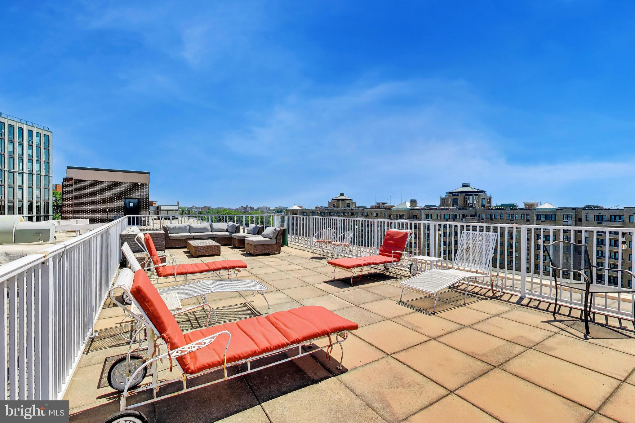 2501 Calvert Street Northwest, Unit 711 Washington, DC 20008 - Photo 20 of 33