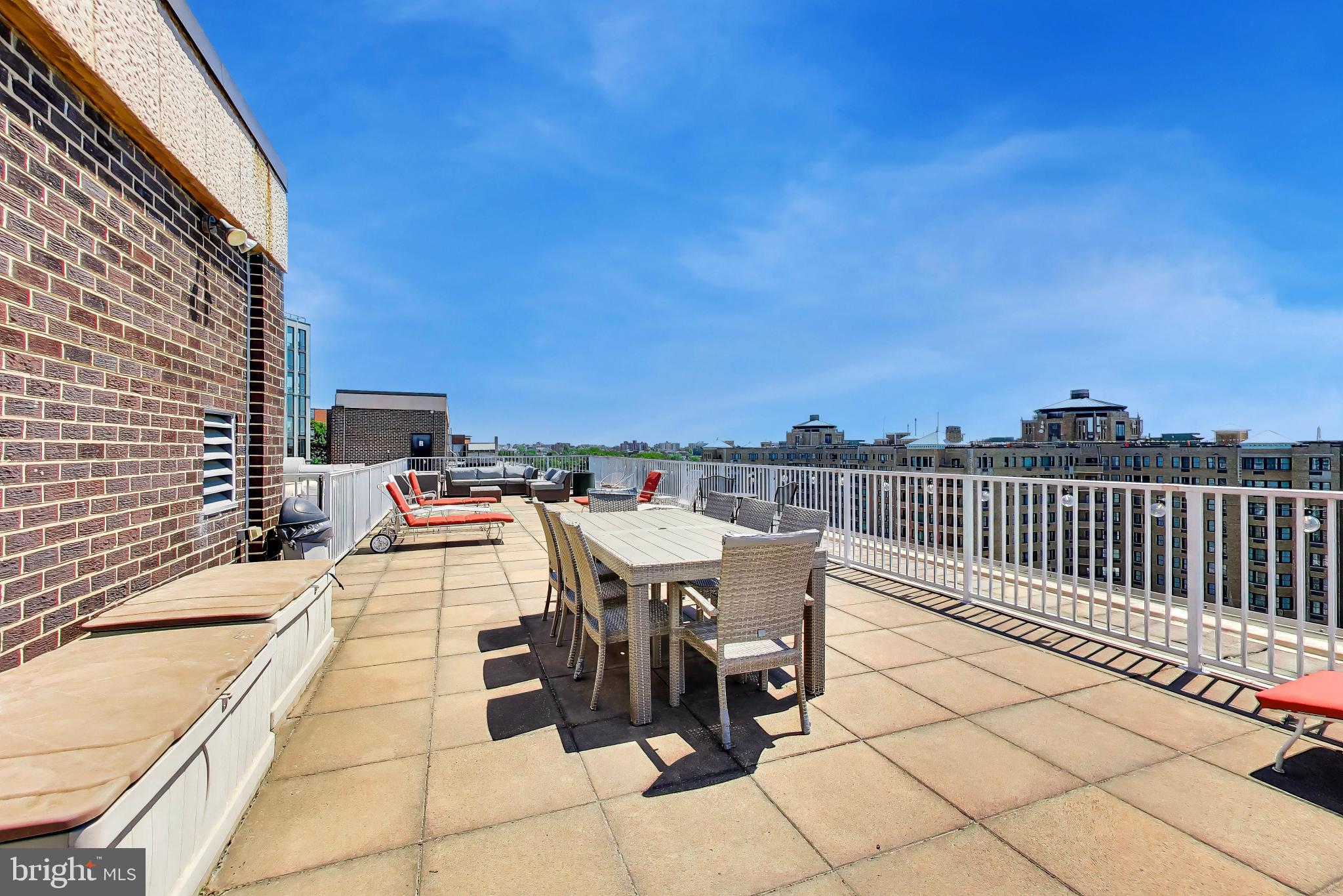 2501 Calvert Street Northwest, Unit 711 Washington, DC 20008 - Photo 24 of 33