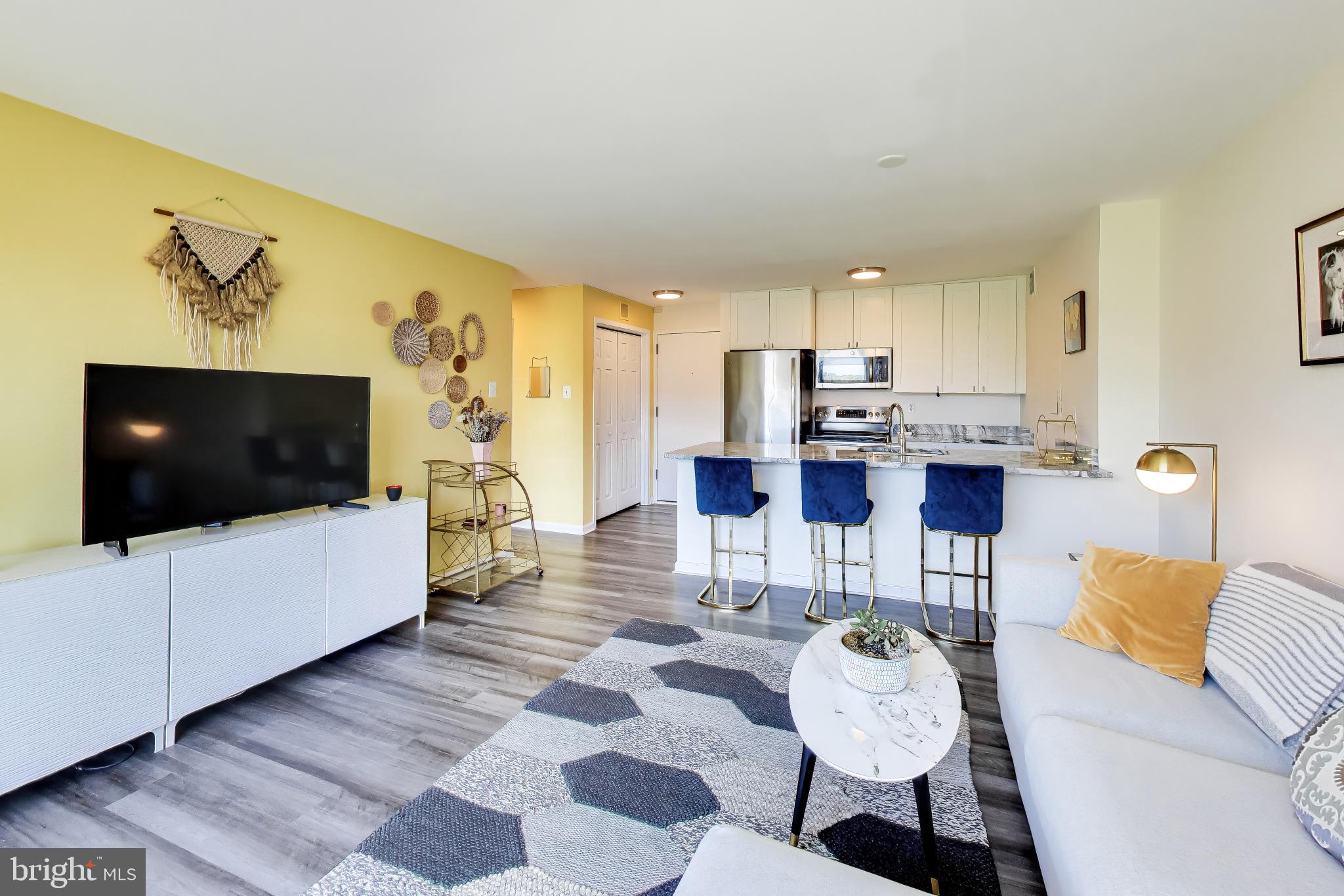 2501 Calvert Street Northwest, Unit 711 Washington, DC 20008 - Photo 8 of 33