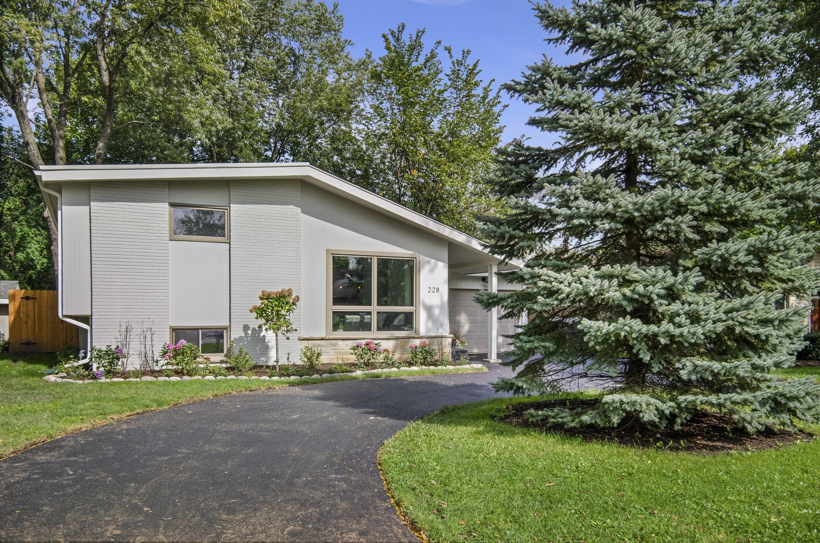 228 Voltz Road Northbrook, IL 60062 - Photo 23 of 24