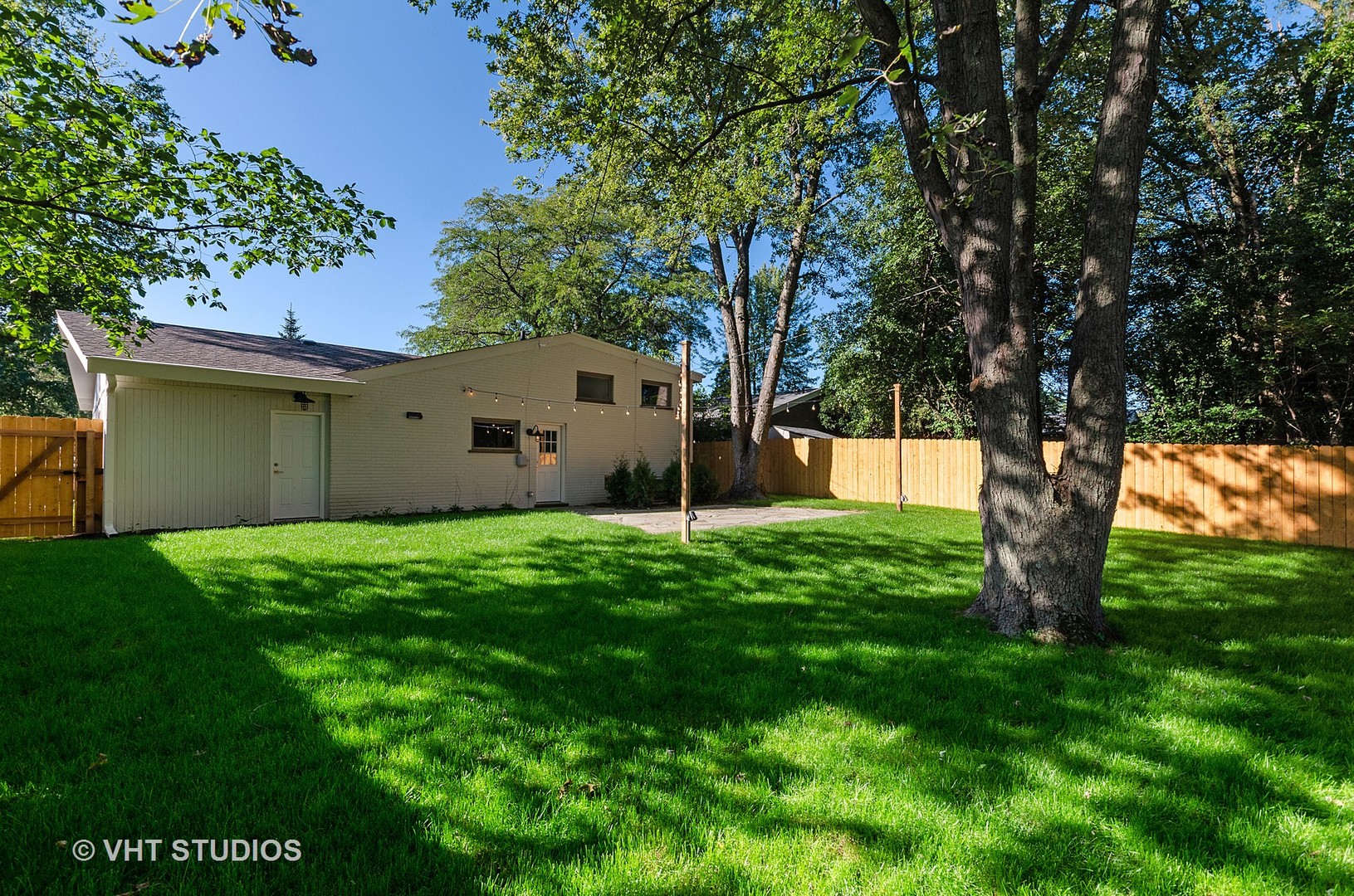 228 Voltz Road Northbrook, IL 60062 - Photo 7 of 24
