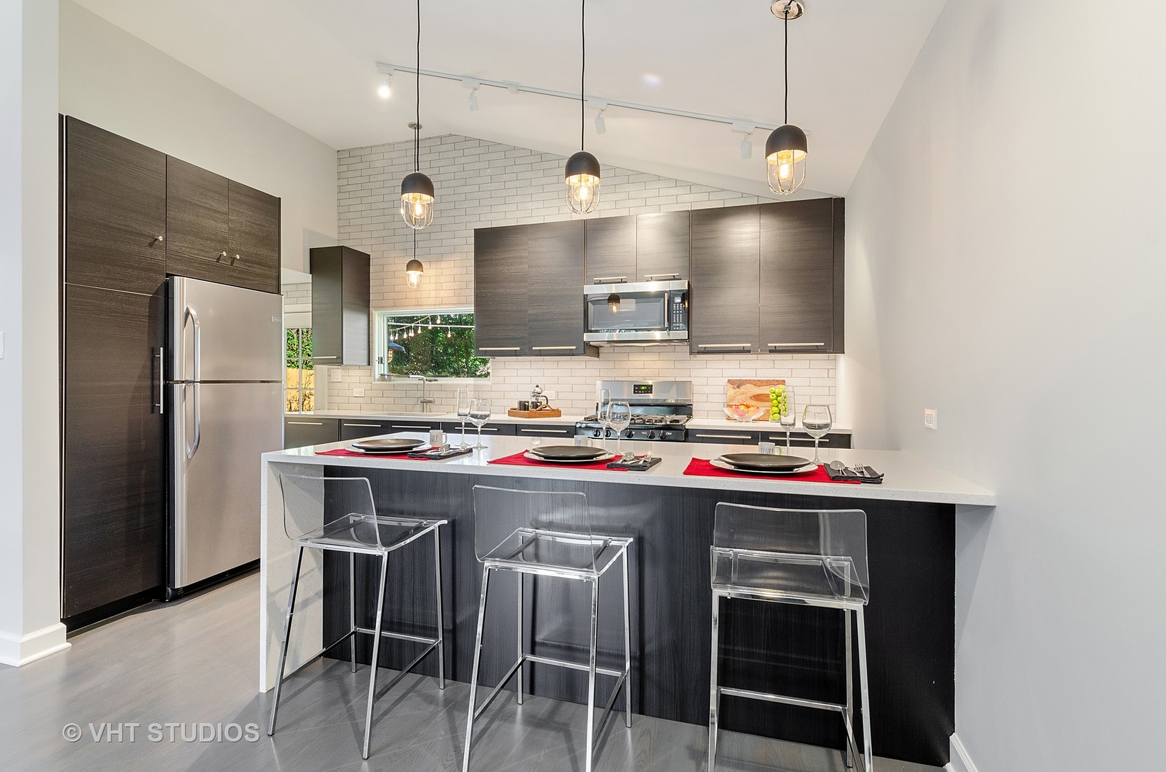 228 Voltz Road Northbrook, IL 60062 - Photo 10 of 24