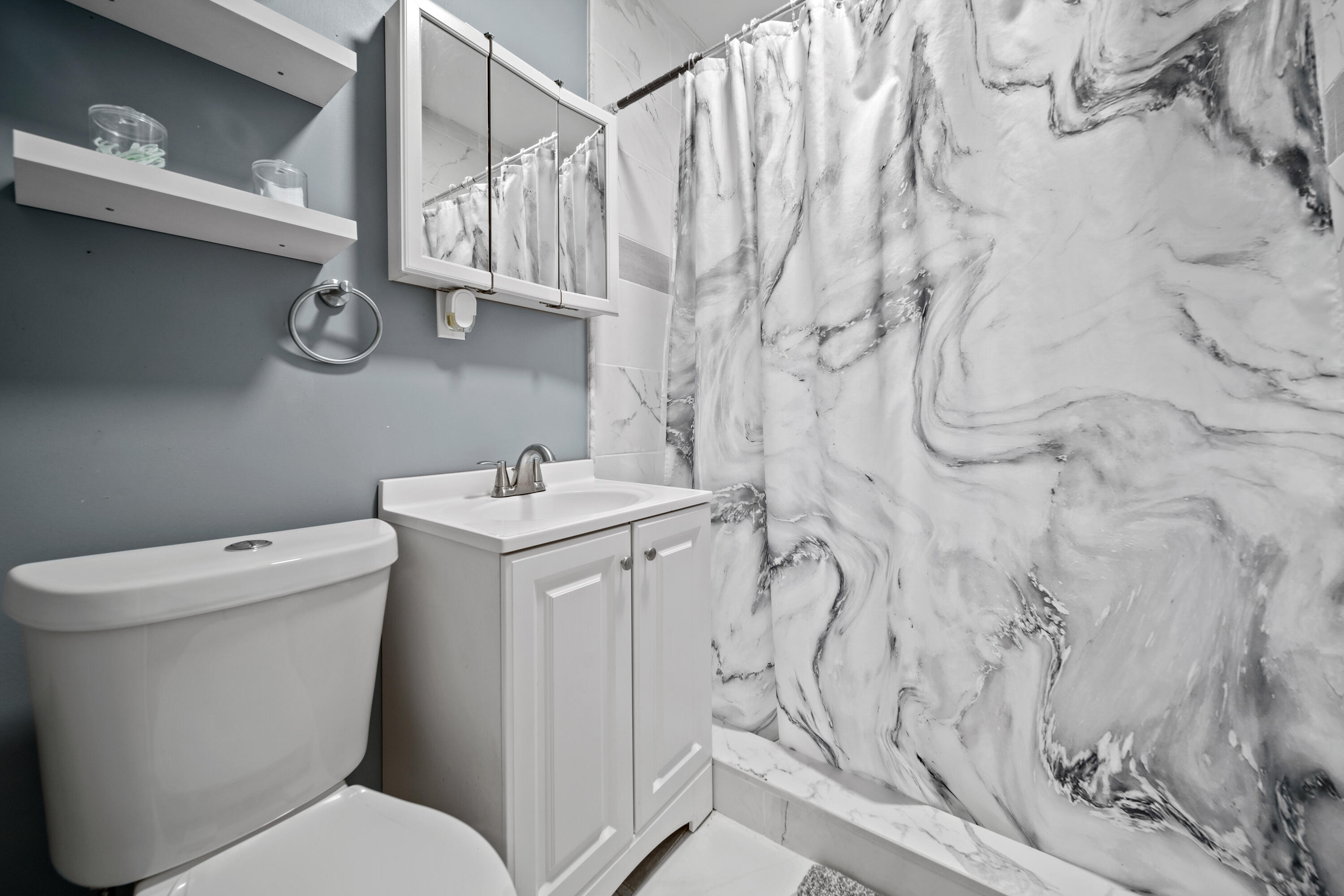 1673 Calvert Avenue Detroit, MI 48206 - Photo 6 of 21 13-DSC02395