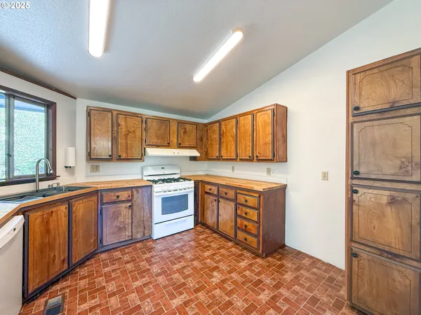 $424,900 | 96134 Foxglove Way, Brookings, OR 97415