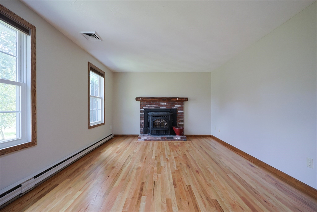 22 Whitewood Road Milford, MA 01757 - Photo 9 of 42 Gallery Image 9