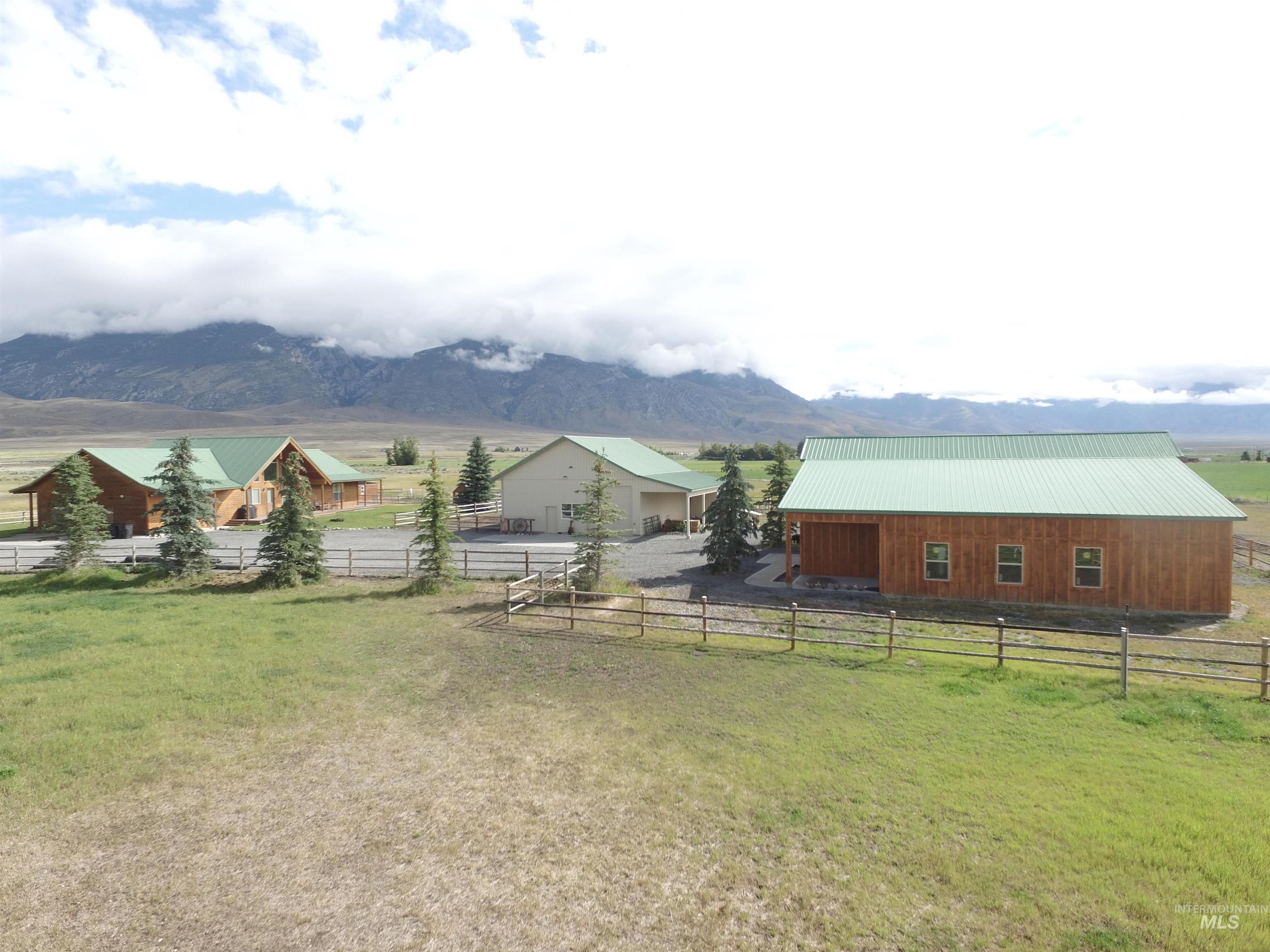 180 Crows Nest Loop Mackay, ID 83251 - Photo 5 of 9