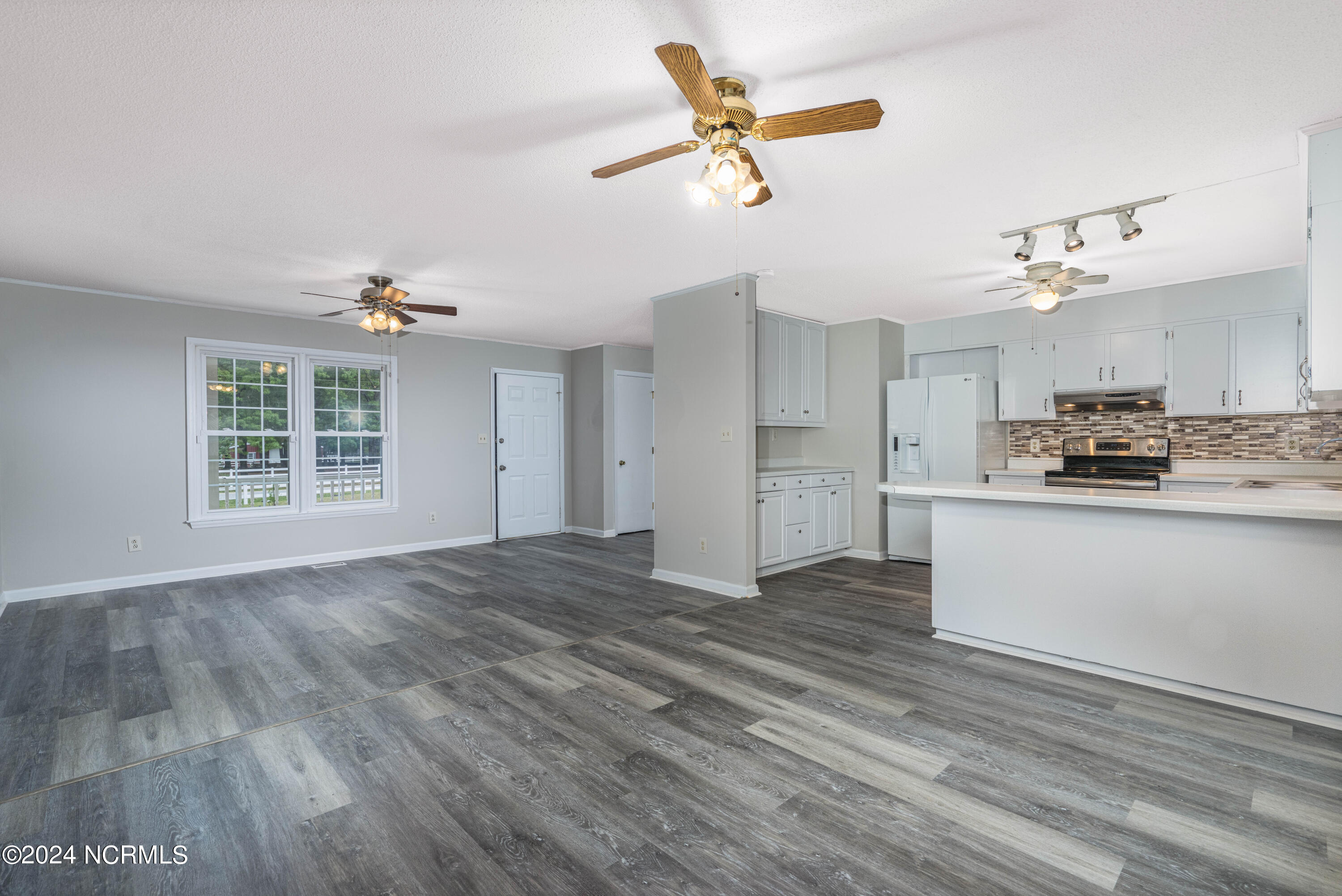 148 Bannermans Mill Road Richlands, NC 28574 - Photo 4 of 39 148 Bannermans Mill rd (11 of 39)