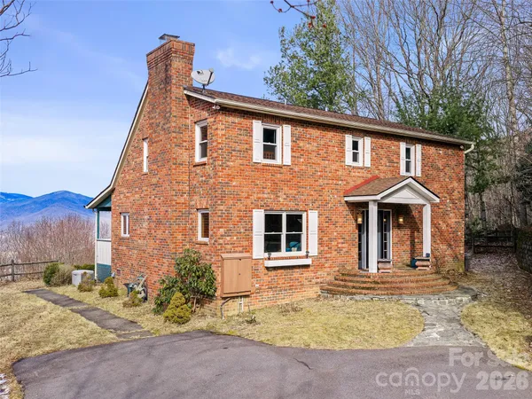 $835,000 | 126 Wild Flower Cove Drive, Swannanoa, NC 28778