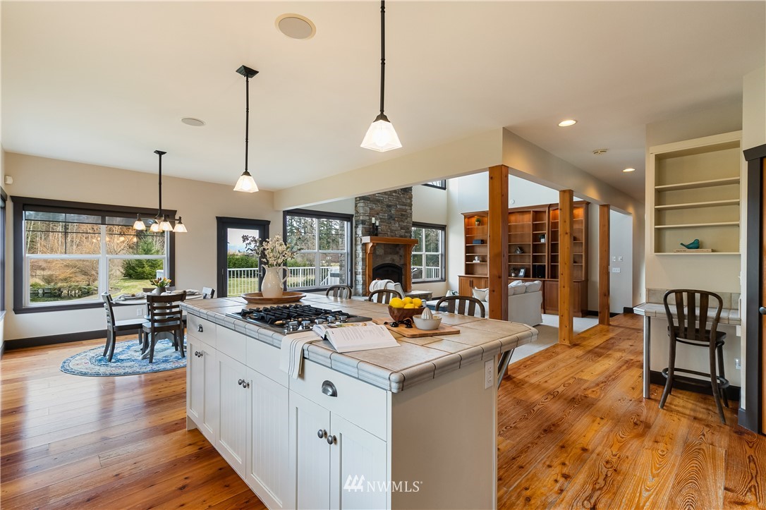 5750 Silverstar Road Bellingham, WA 98226 - Photo 9 of 40