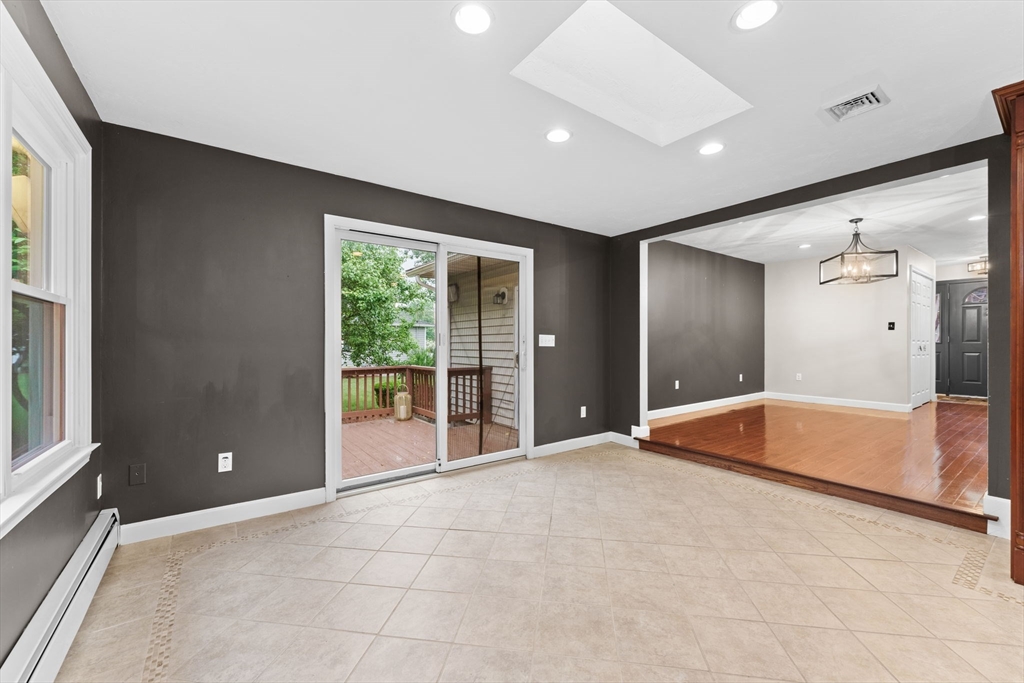 8 Diane Drive Billerica, MA 01821 - Photo 11 of 42