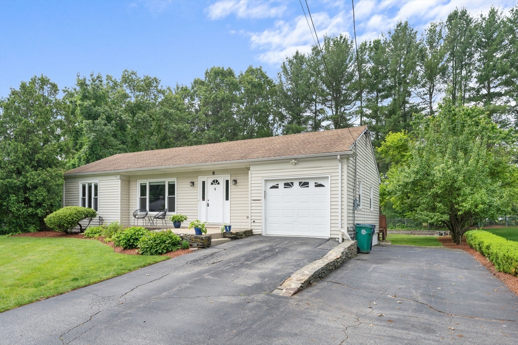 8 Diane Drive Billerica, MA 01821 - Photo 2 of 42