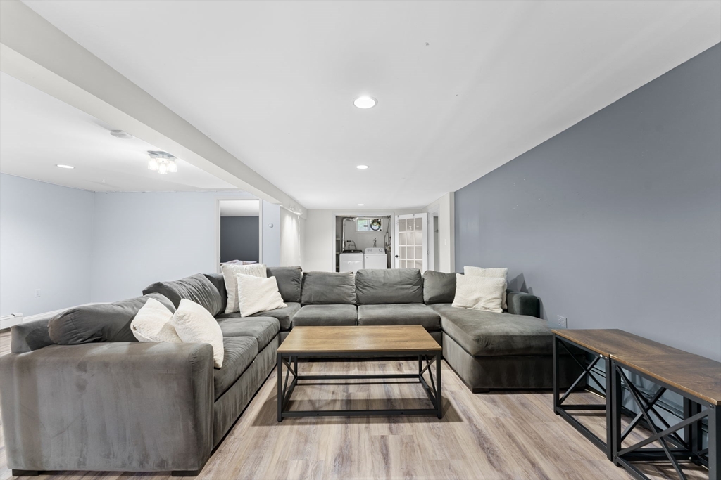 8 Diane Drive Billerica, MA 01821 - Photo 24 of 42