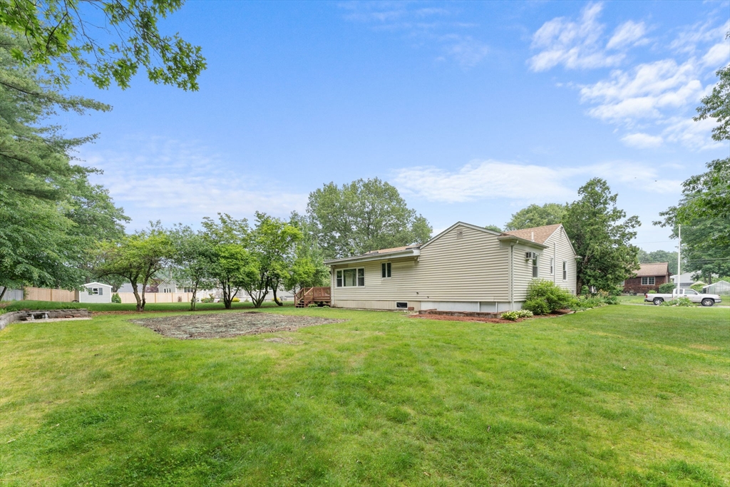 8 Diane Drive Billerica, MA 01821 - Photo 39 of 42